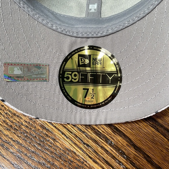 Autographed Aaron Boone New York Yankees fitted hat - Picture 4 of 5